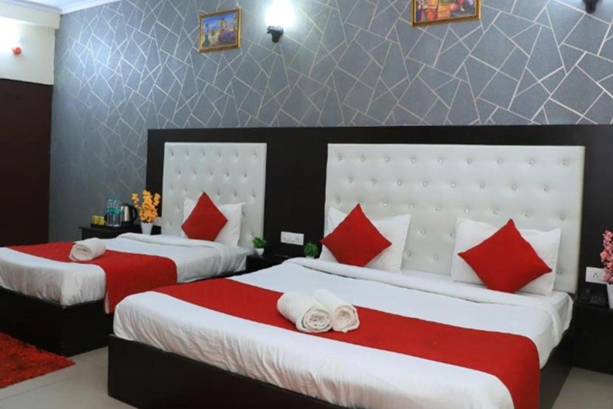 Hotel Global Inn By Quality Inn New Delhi Exterior photo