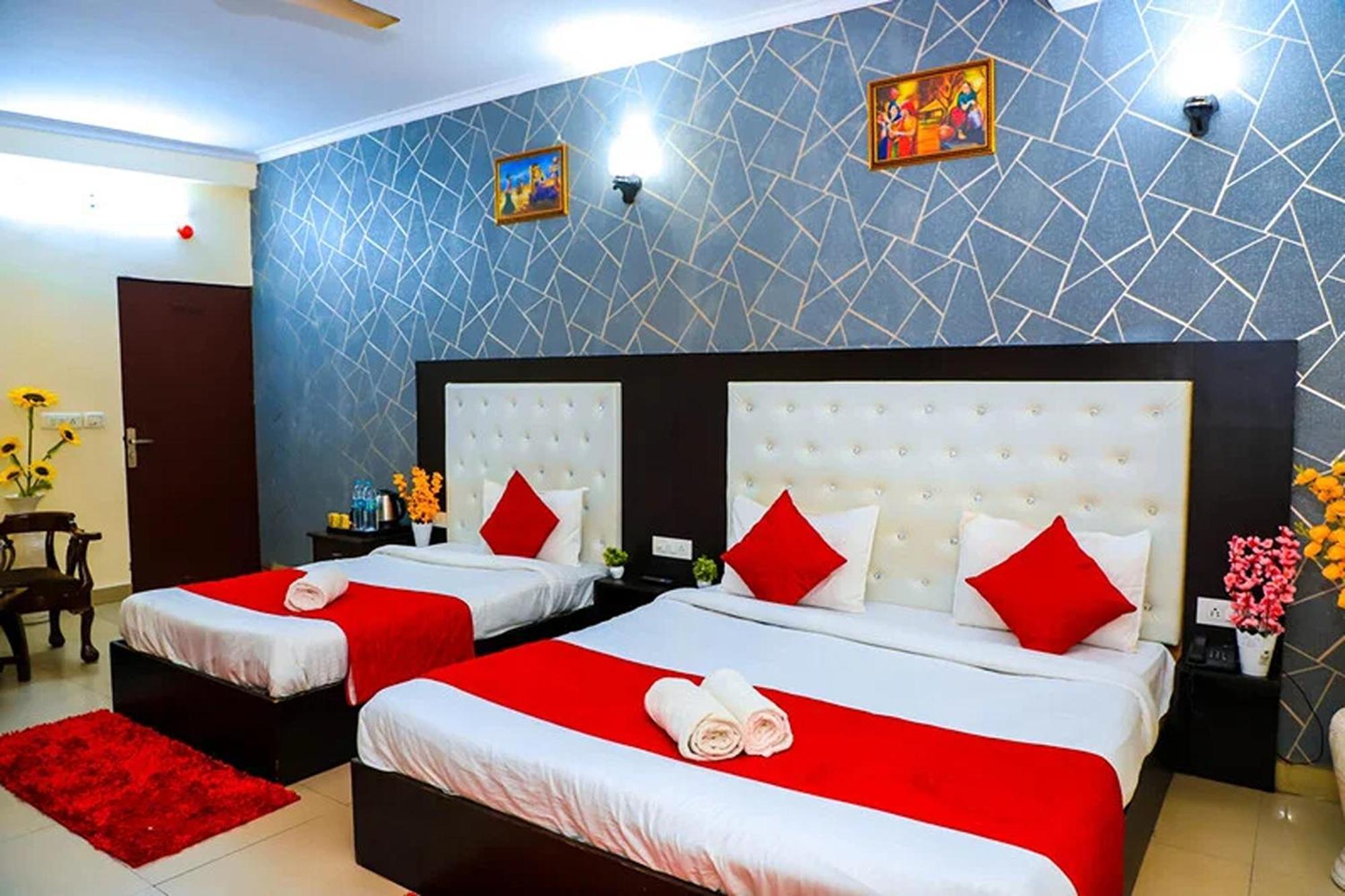 Hotel Global Inn By Quality Inn New Delhi Exterior photo