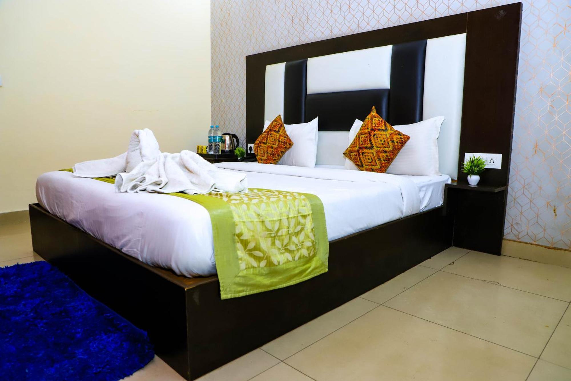 Hotel Global Inn By Quality Inn New Delhi Exterior photo