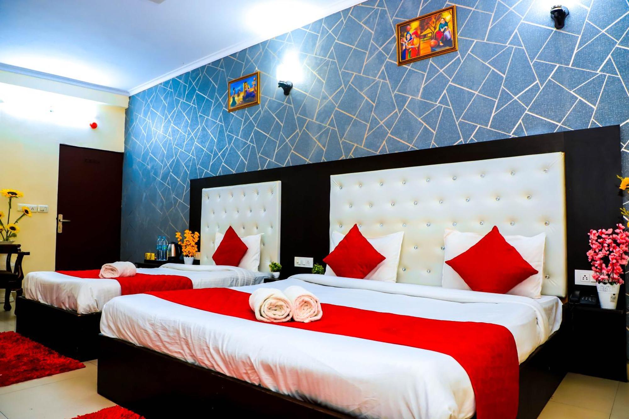 Hotel Global Inn By Quality Inn New Delhi Exterior photo
